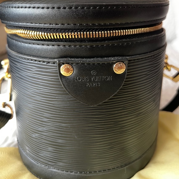 Louis Vuitton Cannes Shoulder Bag Epi Leather Black Used Women LV - Picture 2 of 7